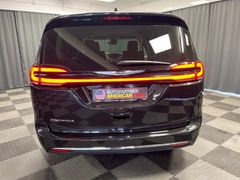 Fahrzeugabbildung Chrysler Pacifica Touring L, 3.6l V6, NEUES MODELL,CARFAX