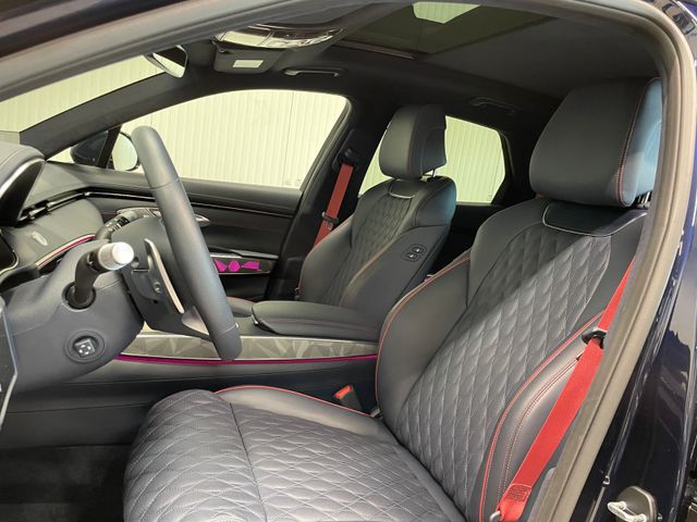 GV70 Luxury 2.5 T-GDI 4WD PANO NAVI LED