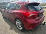 Ford Focus Lim. Titanium 1-1HAND *30TKM* Motorproblem - Ford Focus Unfallwagen