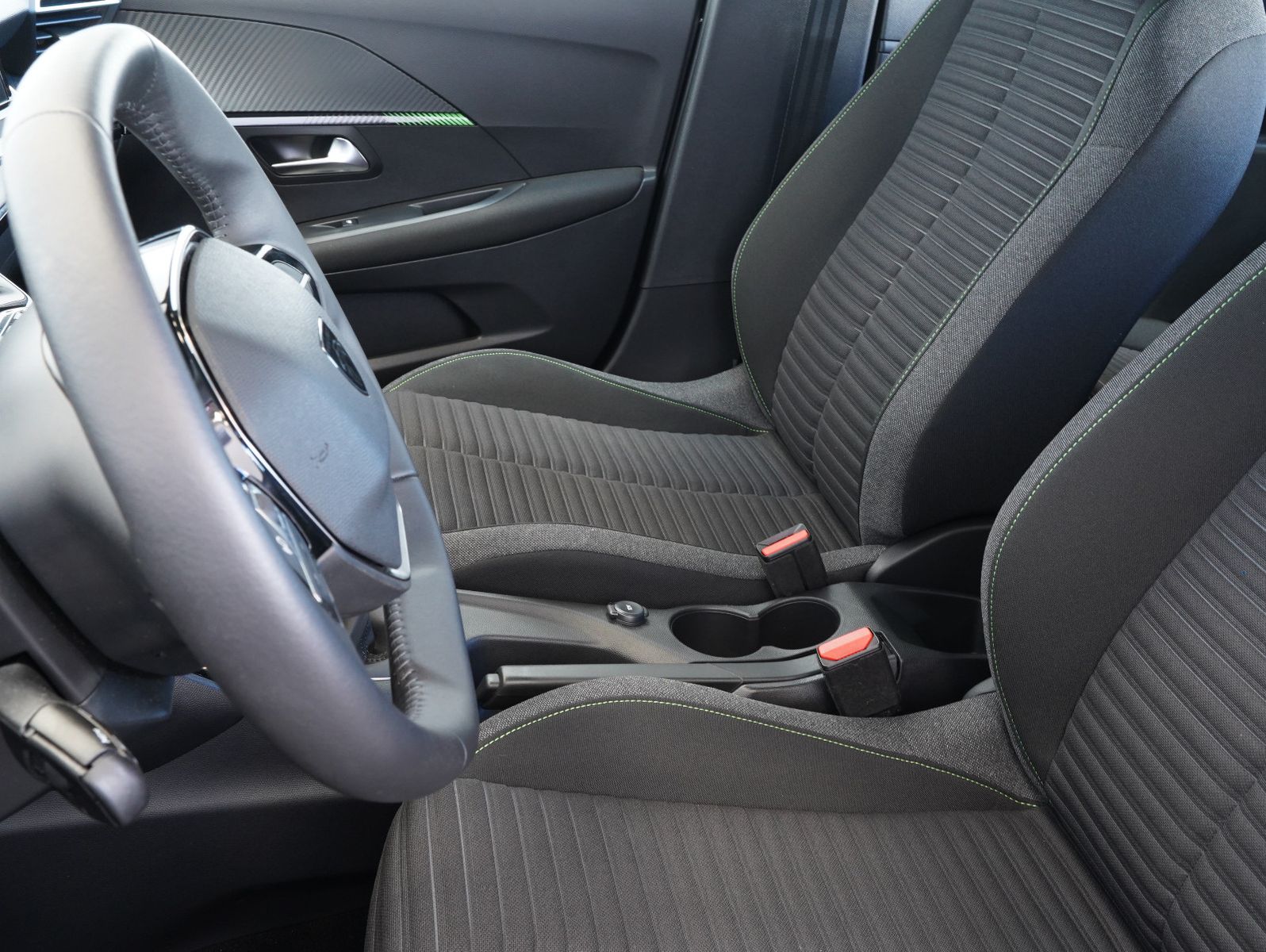 Fahrzeugabbildung Peugeot 208 1.2 PureTech 75 Active