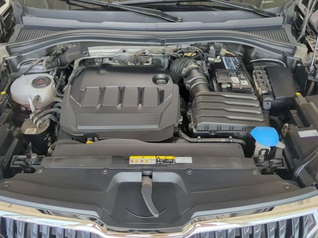 Fahrzeugabbildung SKODA Kodiaq 2.0 TDI DSG Clever AHK FRONTSCHEIBENHZG M