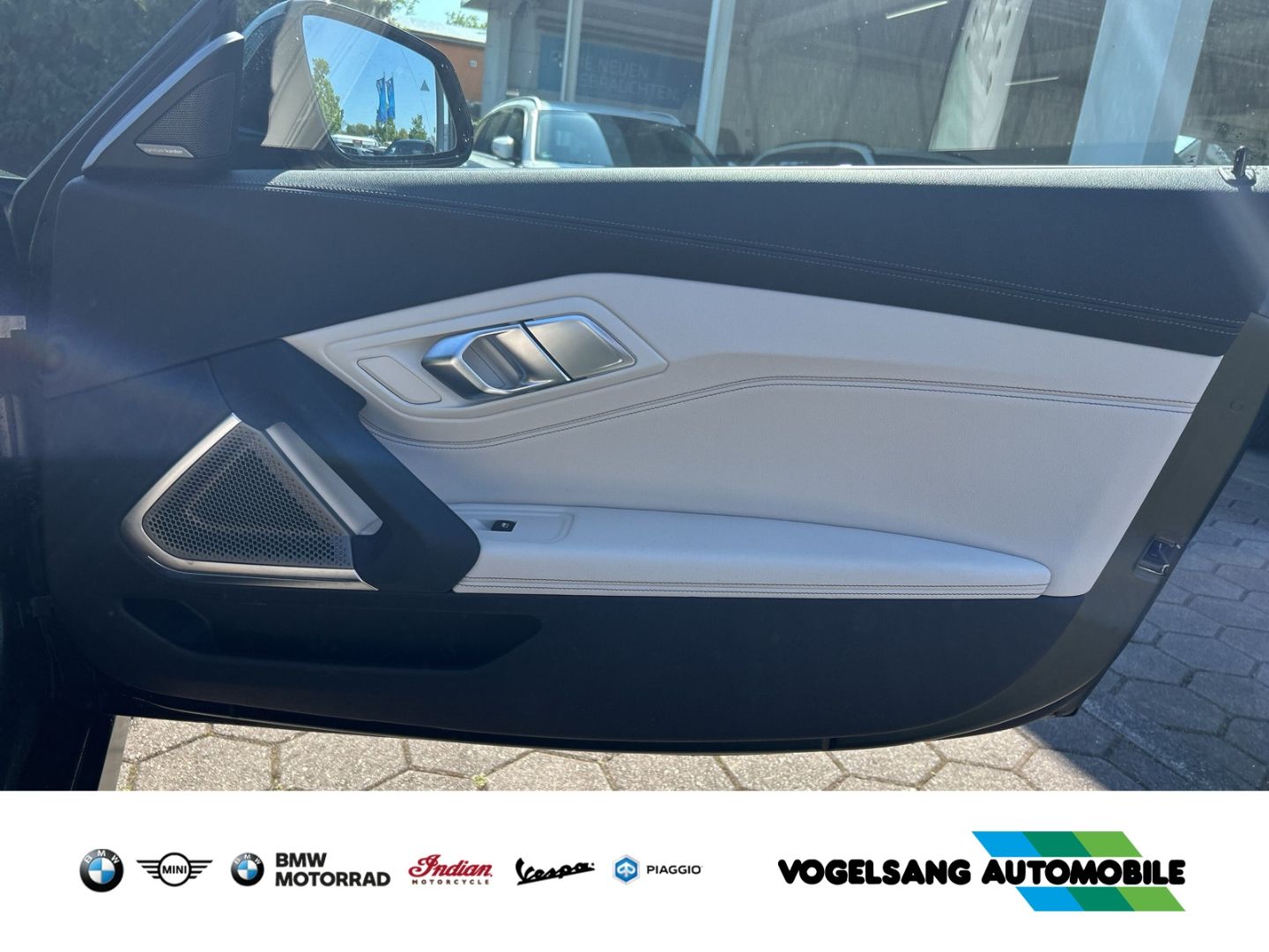Fahrzeugabbildung BMW Z4 M40i 19/20' M-Räder Head-Up Harman/Kardon Nav