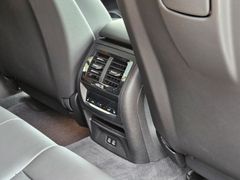 Fahrzeugabbildung X4 M Competition HUD AD Navi Digitales Cockpit M