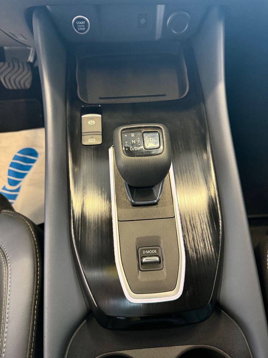 Fahrzeugabbildung Nissan Qashqai Tekna MHEV; Autom.,HUD,Teilleder,AHK
