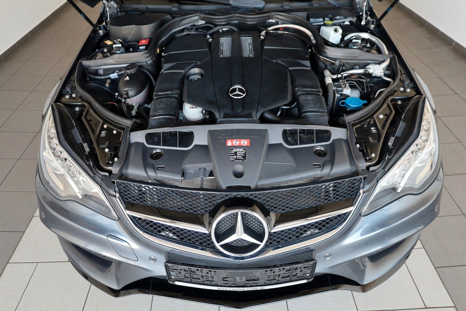 Fahrzeugabbildung Mercedes-Benz E400 Cabrio AMG Line Leder,Navi,LED,H/K,Airscarf
