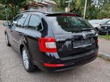 Skoda Octavia Combi Ambition Ahk Kamera Navi usw. - Skoda Octavia mit Benzin-Antrieb: Ambition