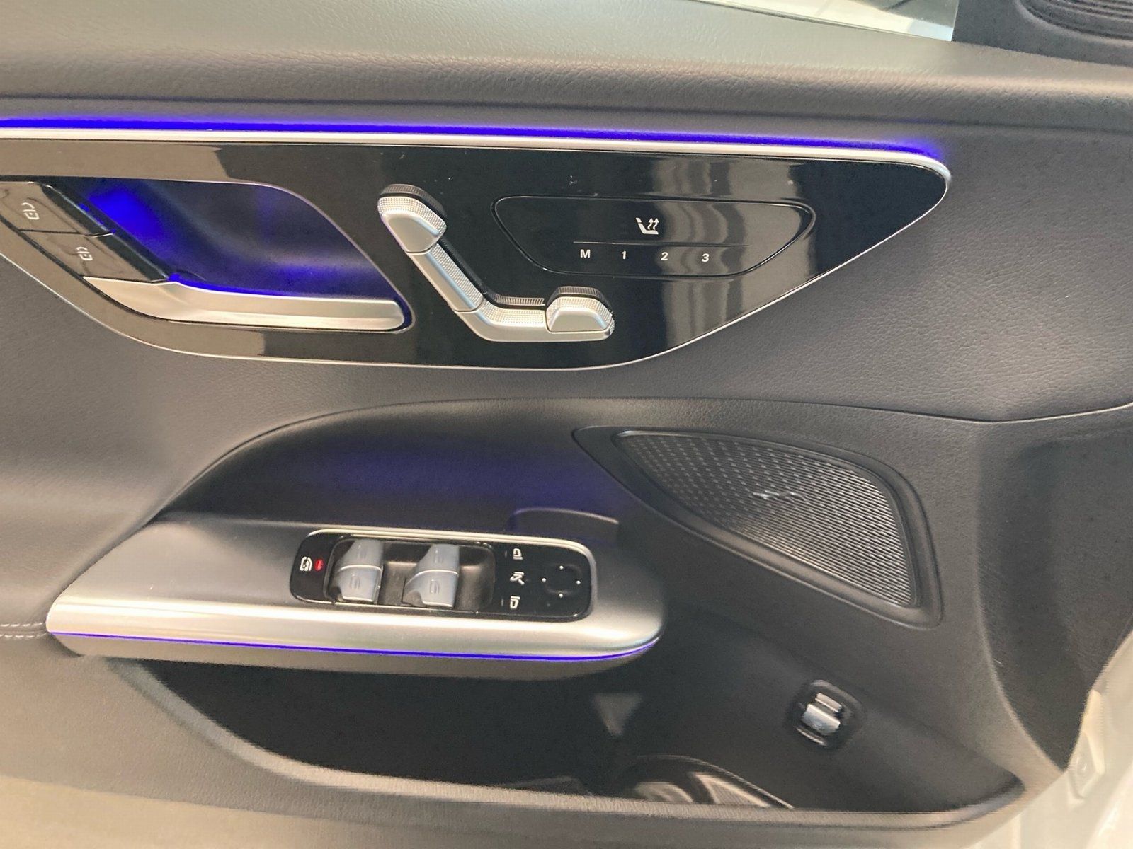 Fahrzeugabbildung Mercedes-Benz C 180 Avantgarde*Distro*Totwink*LED*Kam*Carplay*