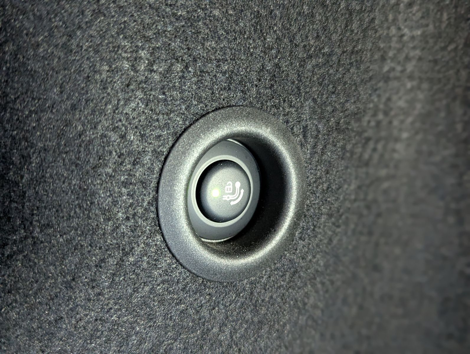 BMW 218 Active Tourer i Panorama Sport-Sitze AHK - Image 18