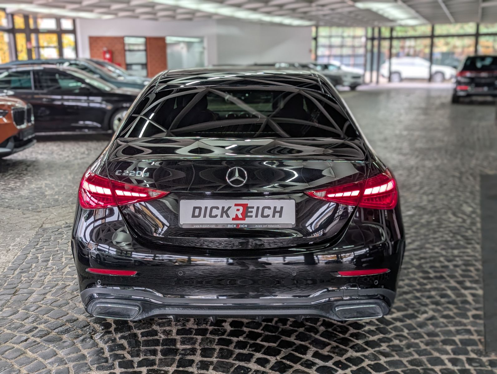 Fahrzeugabbildung Mercedes-Benz C 220 d AMG Night DIG. LIGHT MEMO IHC+ LEDER KAM