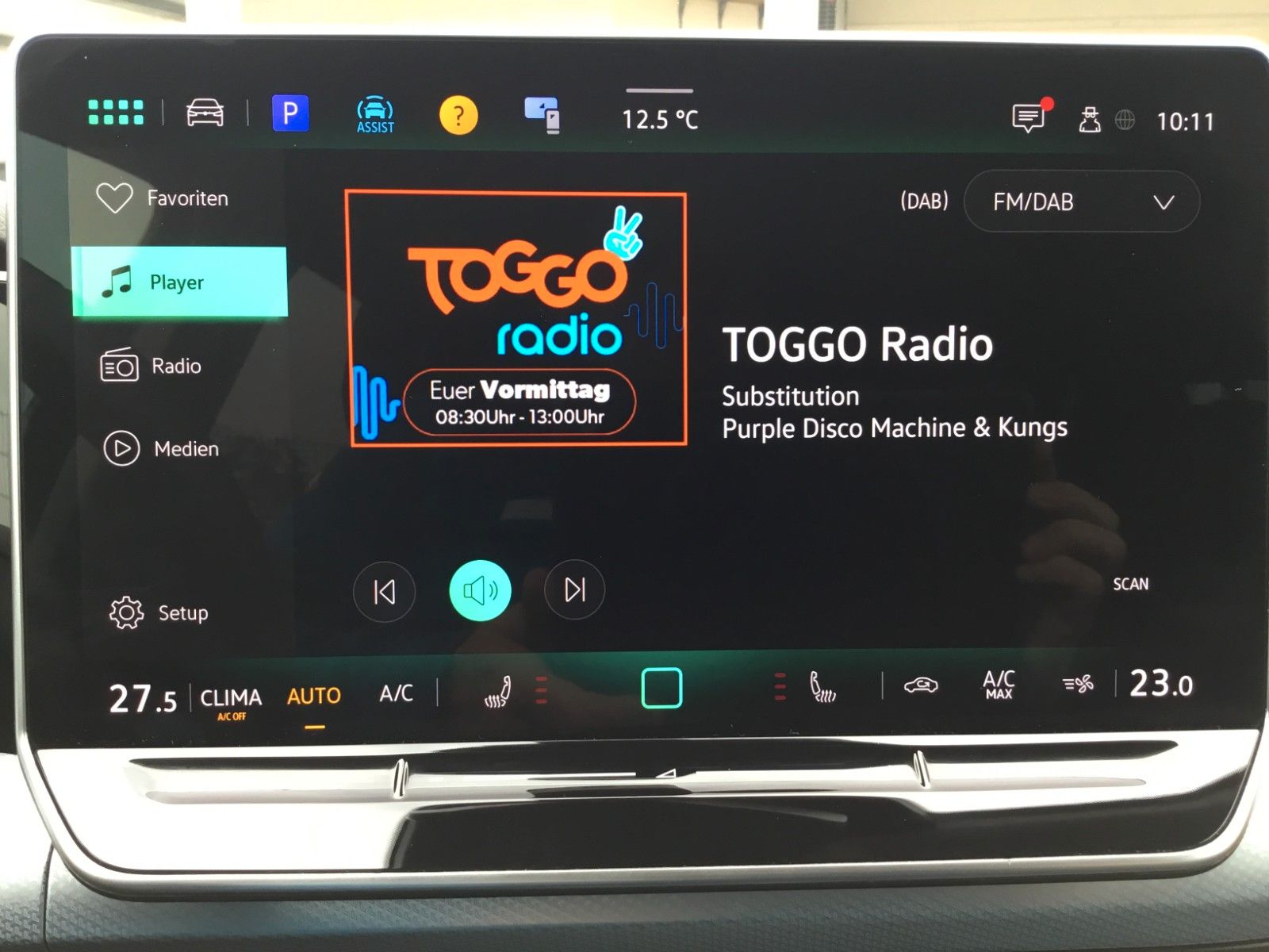 Fahrzeugabbildung Volkswagen Golf 1.5 eTSI DSG Goal+AHK+LED+Kamera+AppConnect