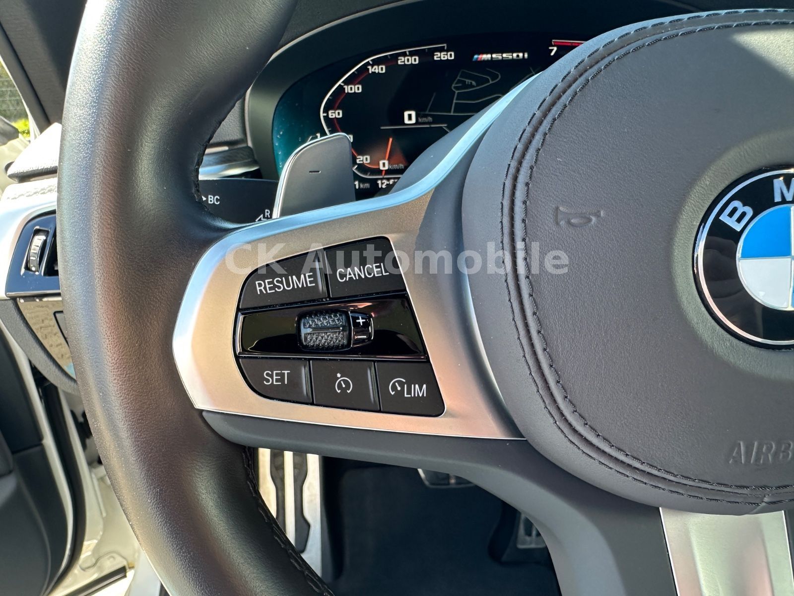 Fahrzeugabbildung BMW M550i xDrive Lim./Shadow-Line/Navi/Leder/LED/Kam