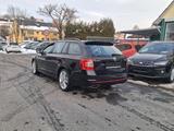 Skoda Octavia Combi 2,0 TDI RS  XENON+NAVI+AHK+1.HAND - Skoda Octavia: RS TDI Combi
