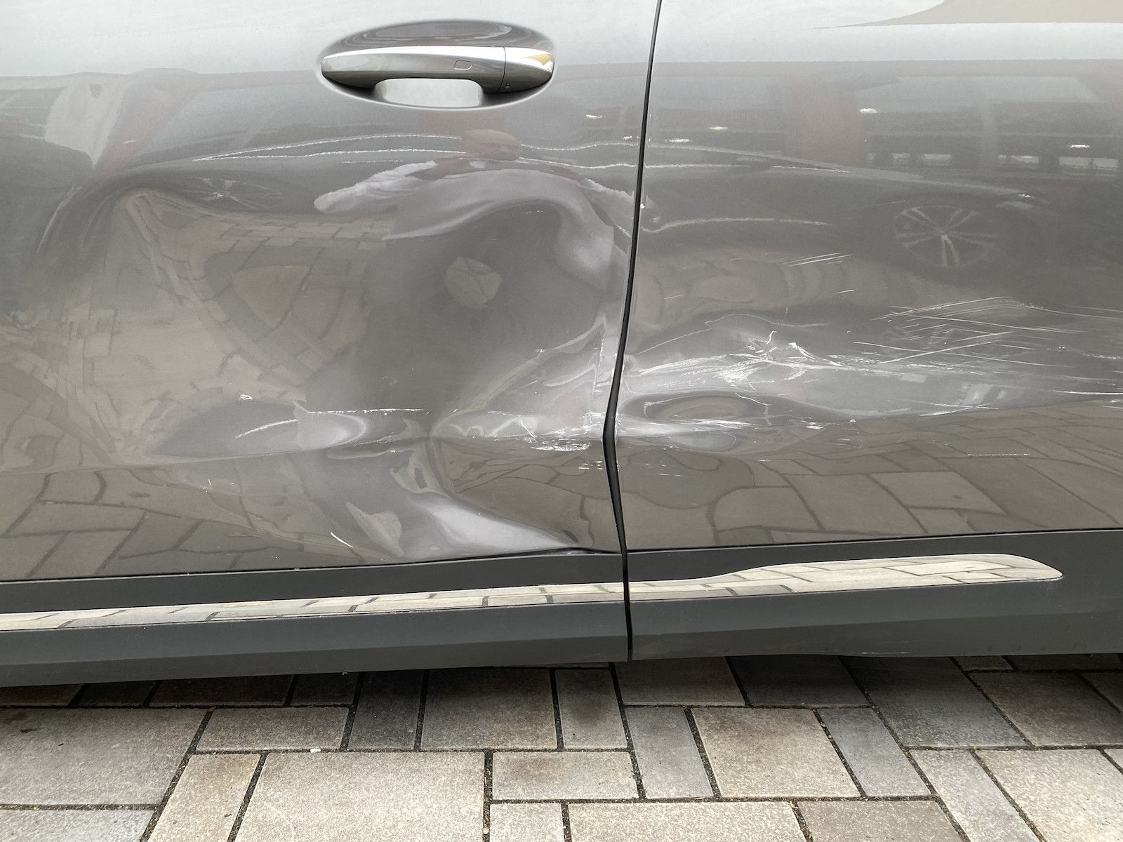 Fahrzeugabbildung Mercedes-Benz GLA 250 4M Progressive Advanced+/