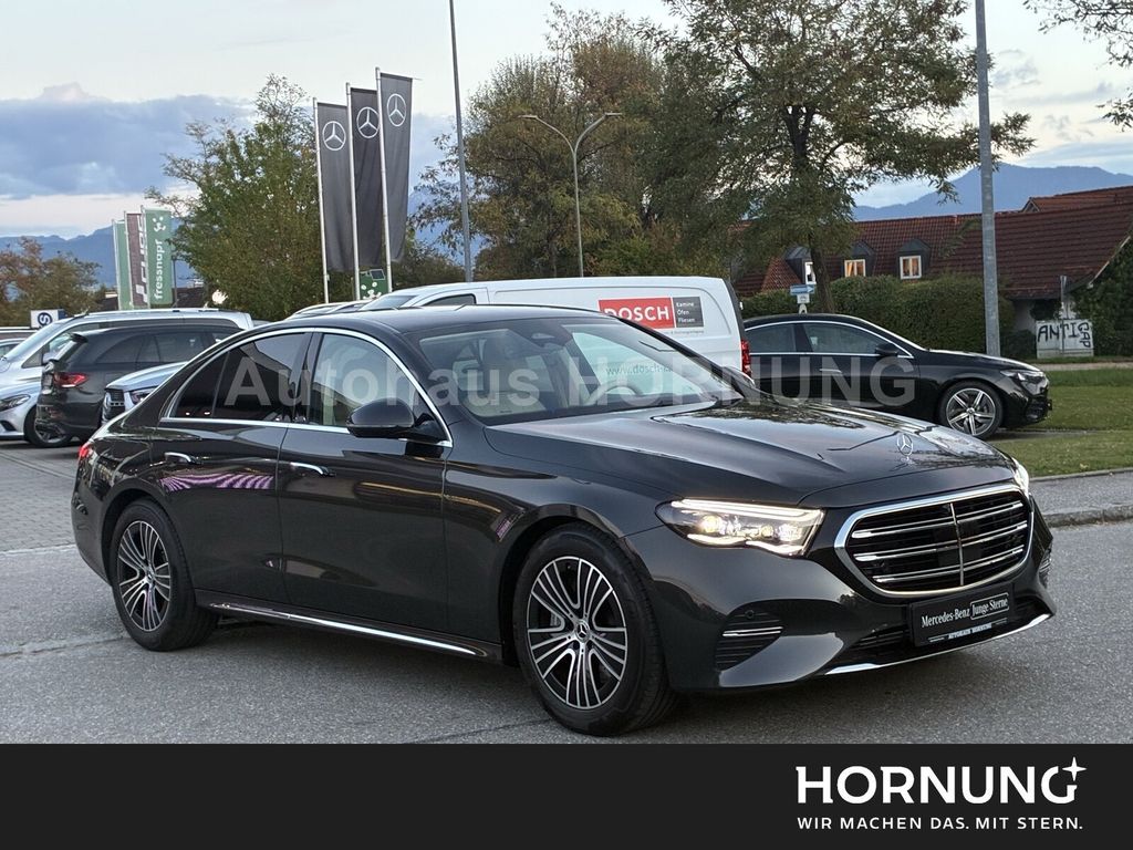 Image of Mercedes-Benz E 220