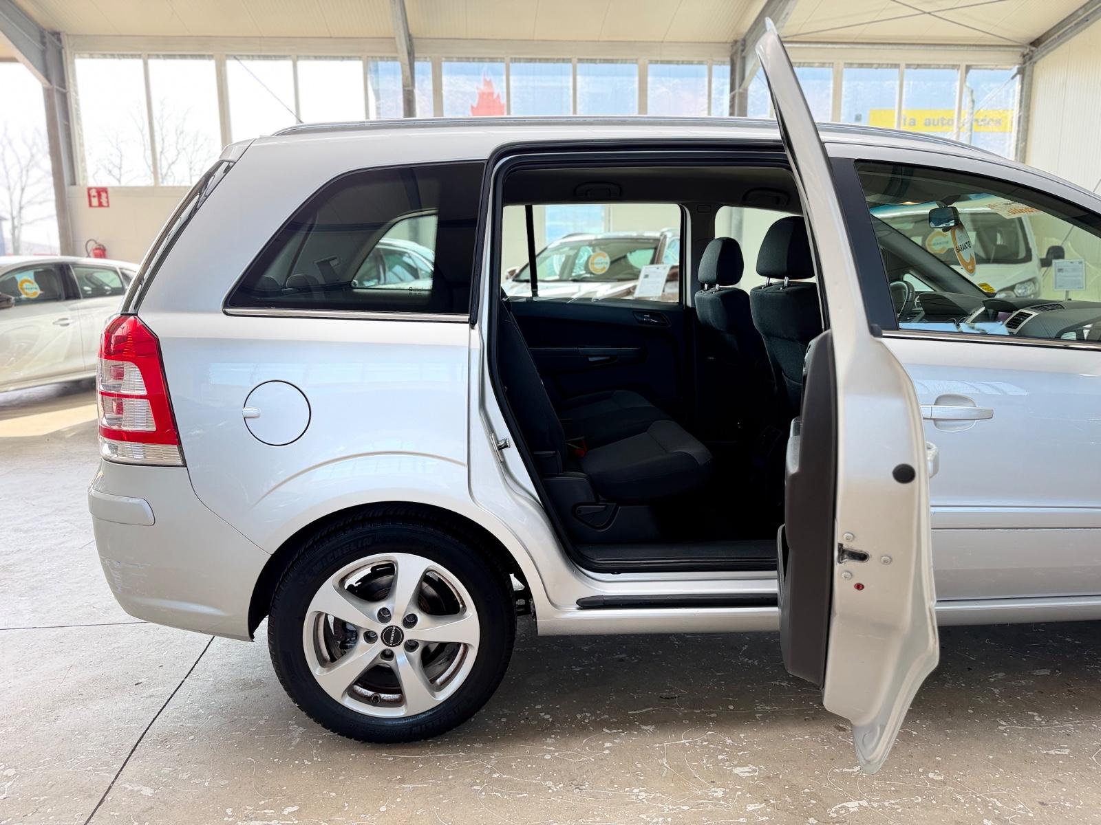 Opel Zafira B 1.6i Innovation *GARANTIE*7-SITZER*AHK*