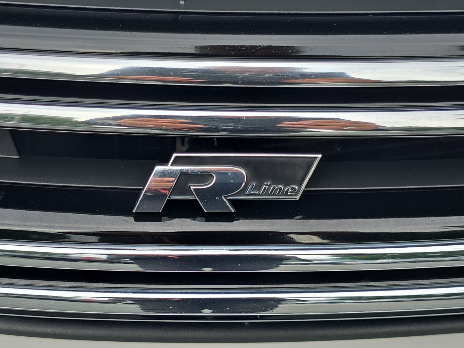 Fahrzeugabbildung Volkswagen Tiguan R-Line+KAMERA+NAVI+TÜV+INSPEKTION NEU ''
