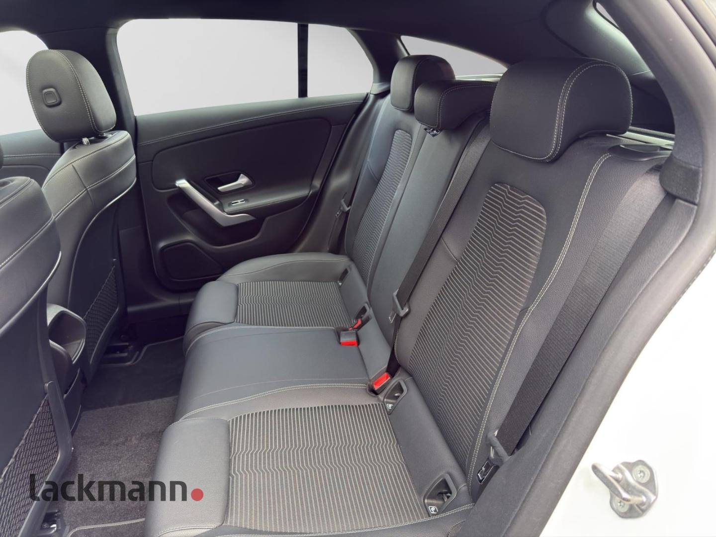 Mercedes-Benz CLA d Shooting Brake *Navi*Pano*LED*360Grad°, миниатюра 10