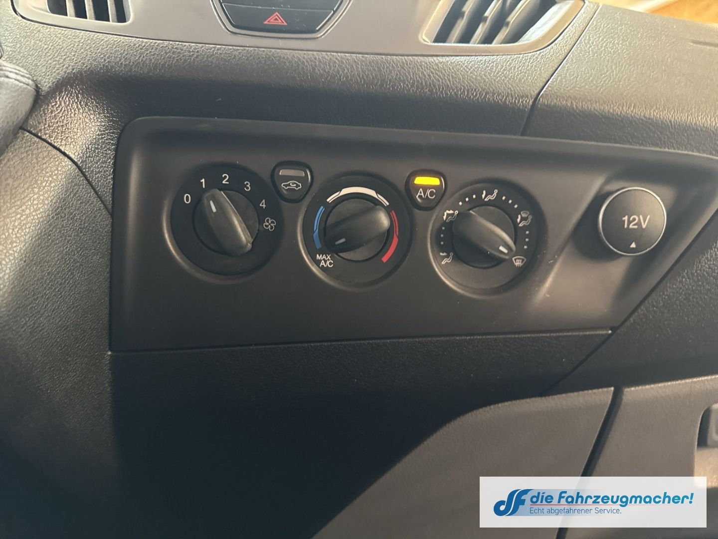 Fahrzeugabbildung Ford Transit Custom Tourneo 310 L1 Trend Temp *8472