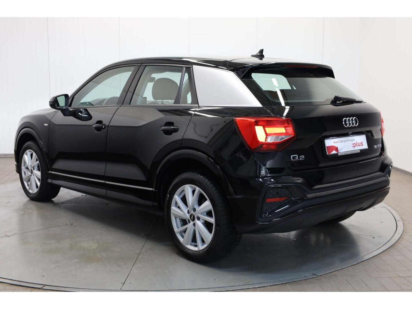 Audi Q2 35 TFSI S line, миниатюра 3