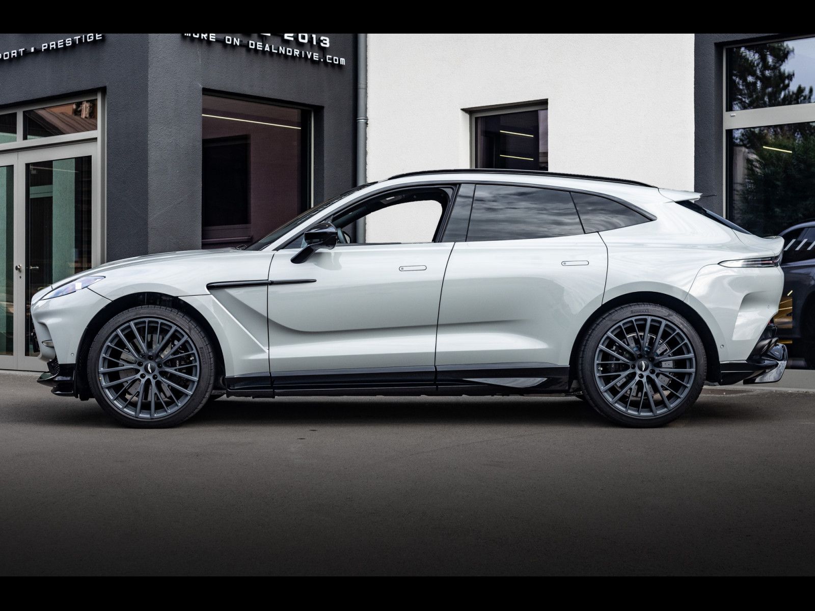 Aston Martin DBX 707 4.0 V8°APEX GREY°23'°360°CARBON°ACC imagem 2