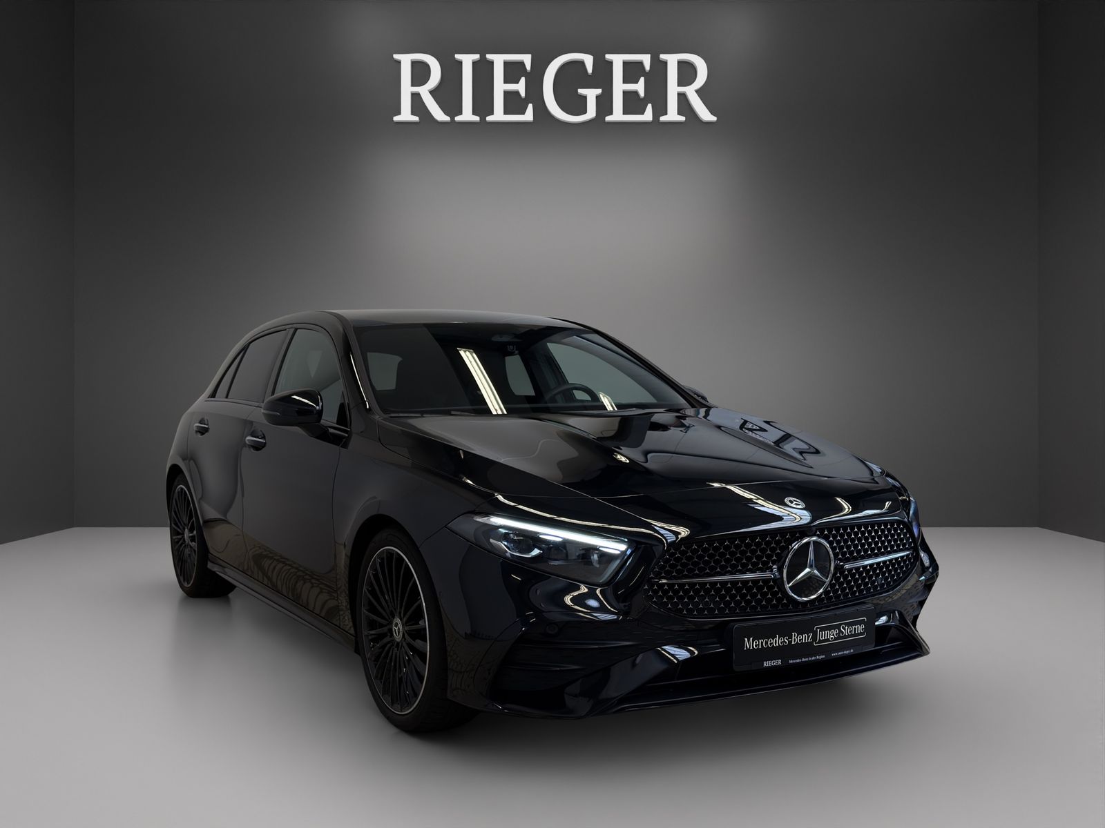 Mercedes-Benz A 200 d AMG NIGHT Multibeam MEMORY Keyless 19 foto 3