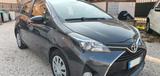 Toyota Yaris 1.0 5 porte Lounge - Toyota Yaris Lounge mit Benzin-Antrieb