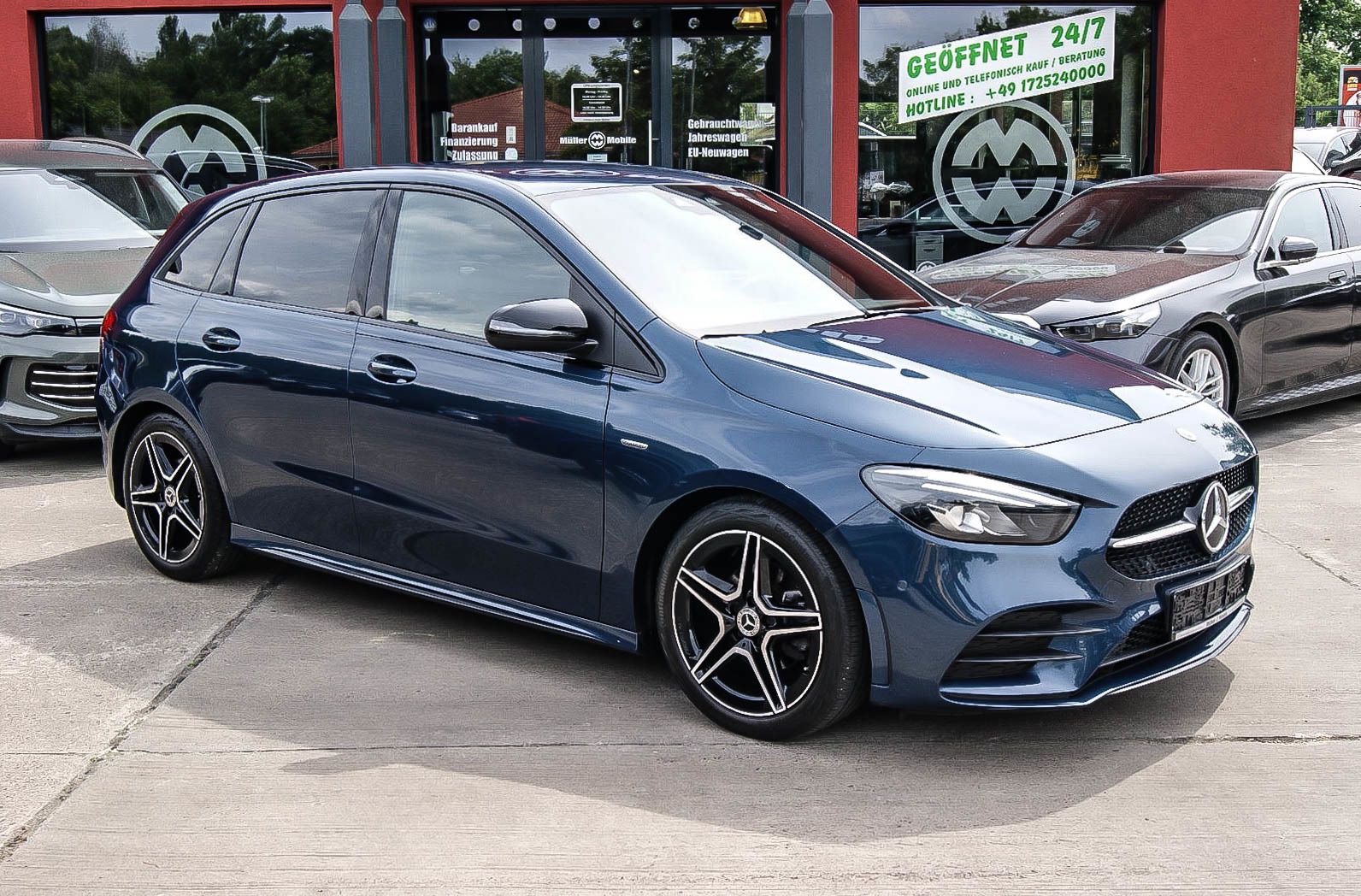 Fahrzeugabbildung Mercedes-Benz B 180 Edition AMG-LINE ANHÄNGERKPPLG NIGHT-PAKET