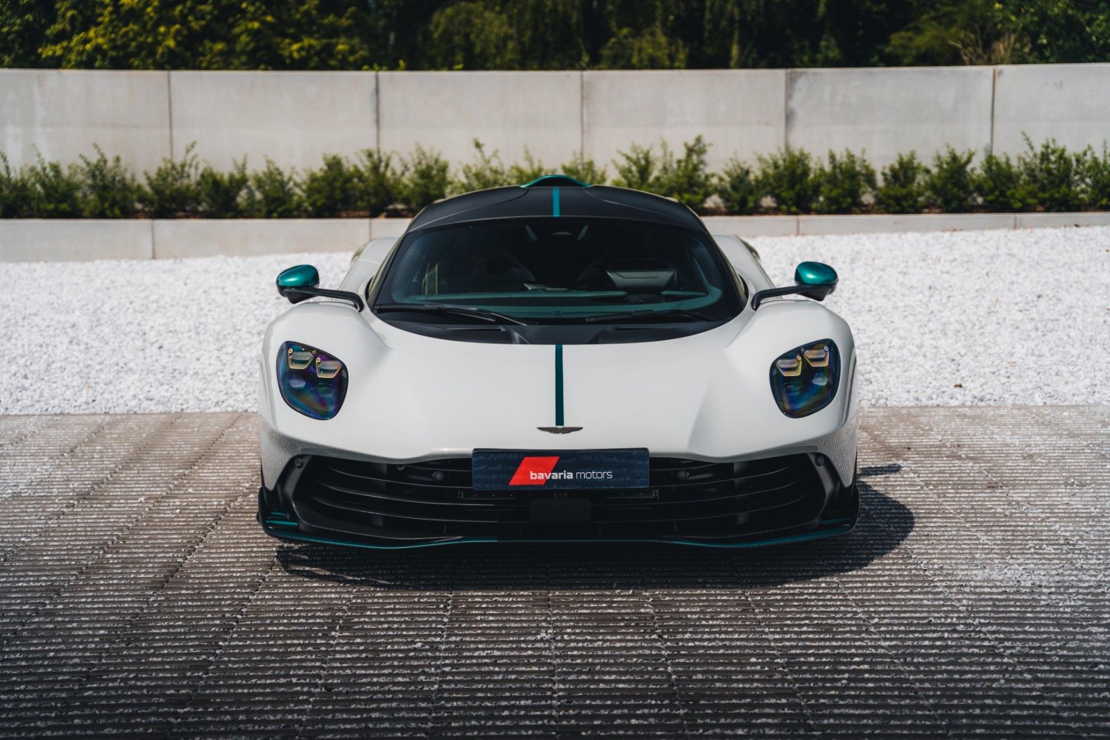 Aston Martin Valhalla Apex Grey / Carbon / NEW / 160KM / B O  imagem 2