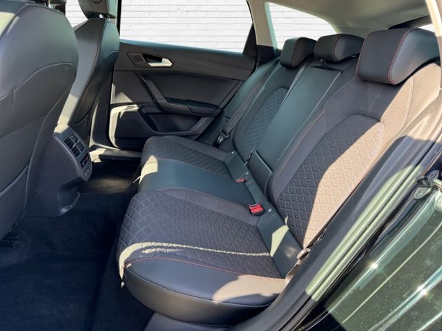 Fahrzeugabbildung SEAT Leon Sportstourer FR DSG KLIMA LED NAVI ALU