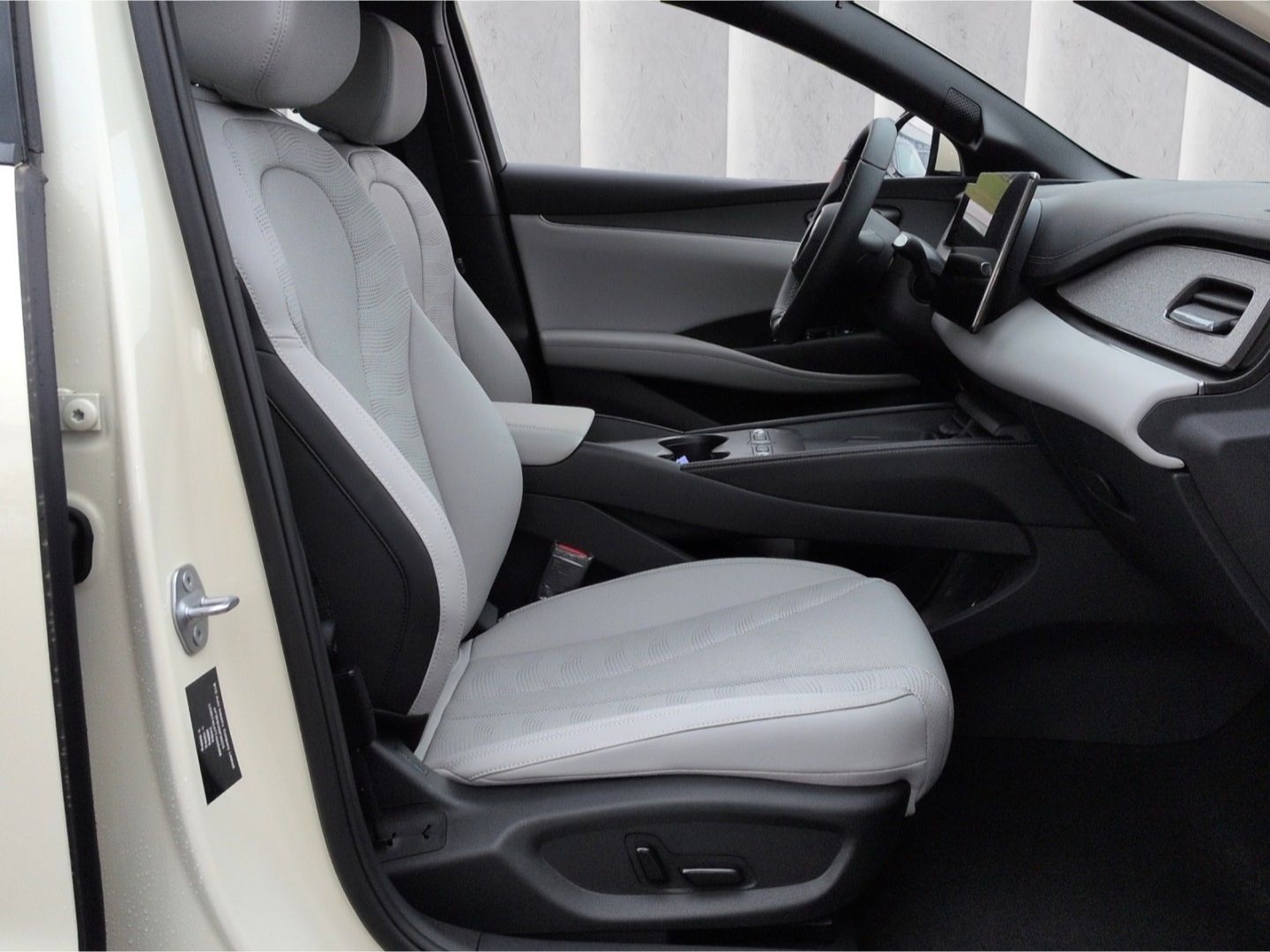 BYD SEAL 6