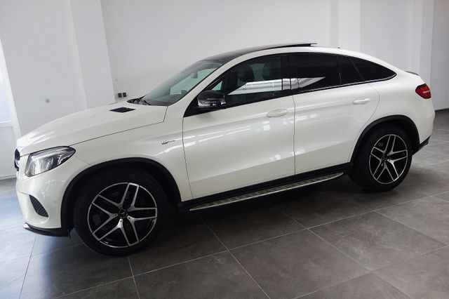 MERCEDES-BENZ GLE 43AMG Coupe 4Matic Designo 9G/360°/Pan/Night