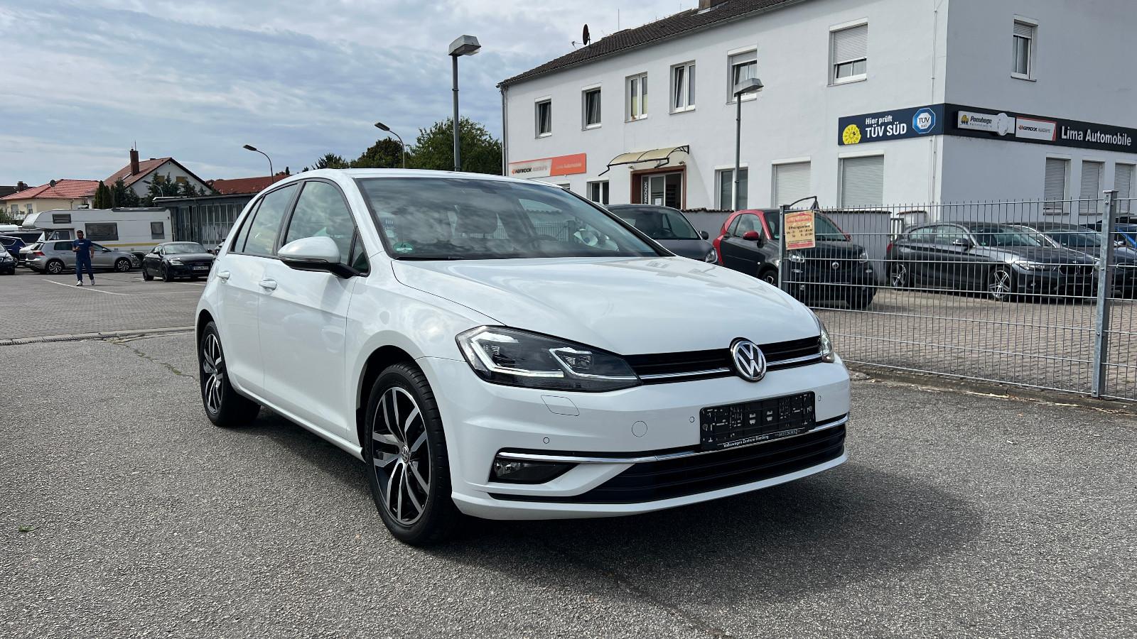 Volkswagen Golf VII Lim. Highline / 1. Hand