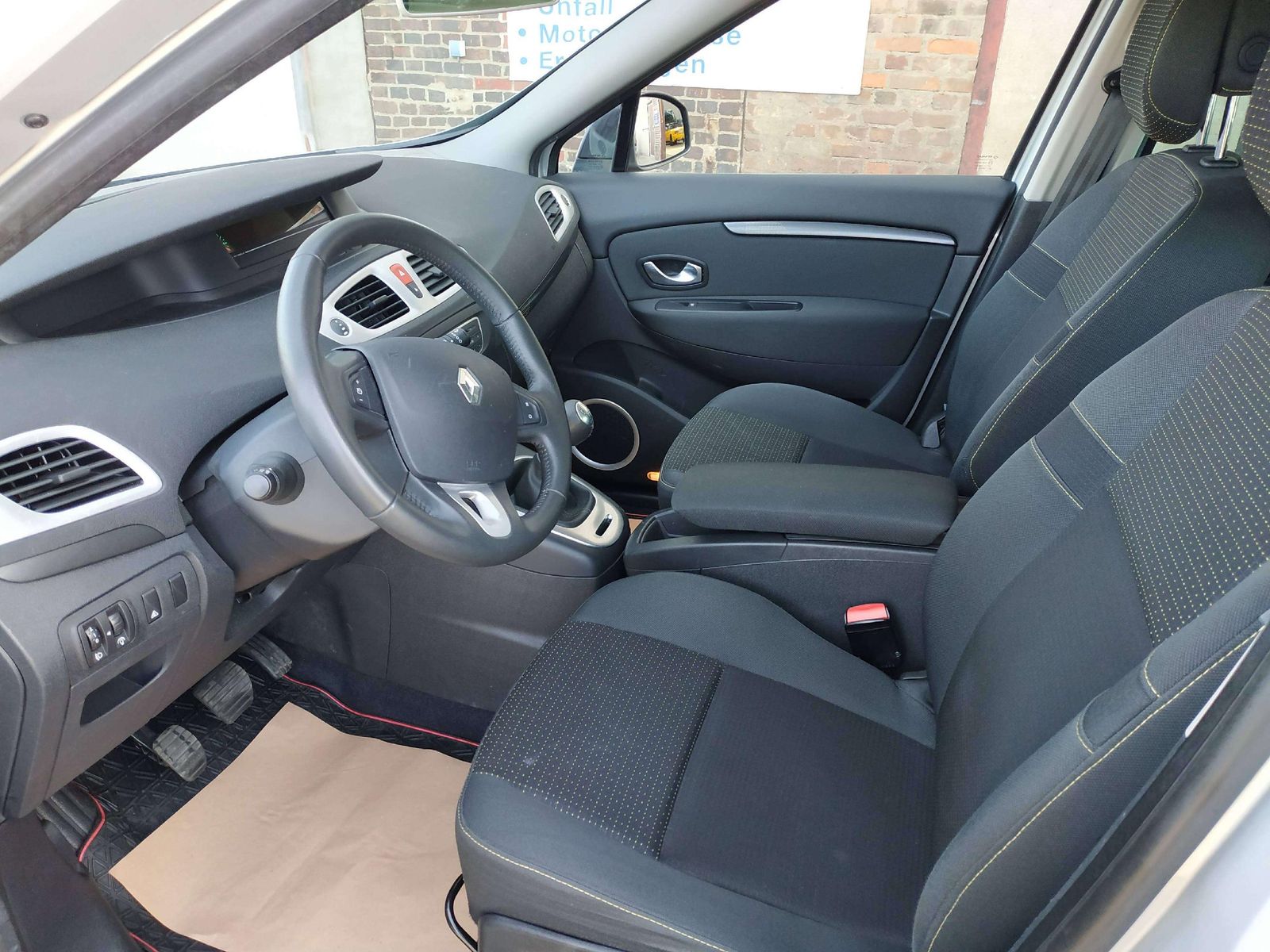 Scenic 1.4 Dynamique/ TÜV NEU/ 8-fach bereift/ T – Bild 10