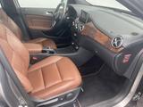 Mercedes-Benz B 220 CDI Autom/Xenon/LederBraun 1JahrGarantie - Mercedes-Benz B-Klasse Gebrauchtwagen in Frankfurt