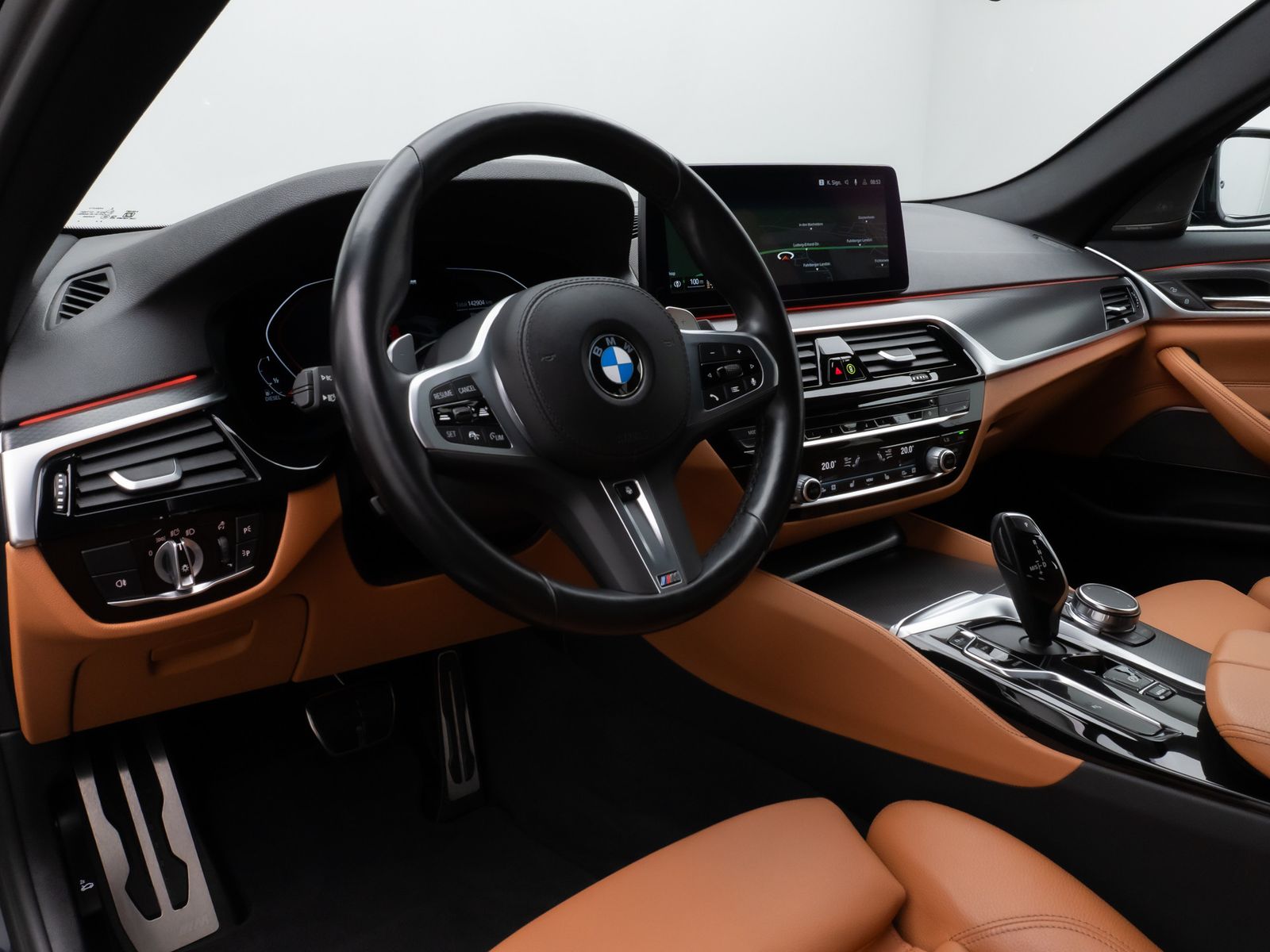 Fahrzeugabbildung BMW 540d xD  M Sport Laser Kamera HUD DAB H/K 19Zoll