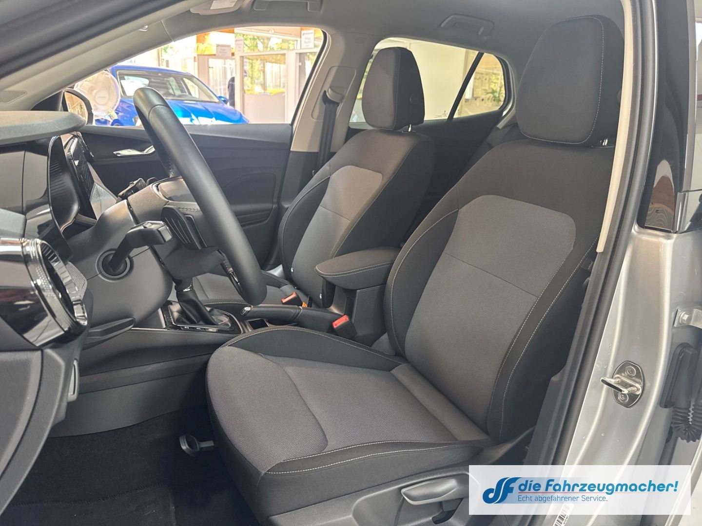 Fahrzeugabbildung SKODA Fabia Tour Automatik Navi DigiCockpit LED Apple