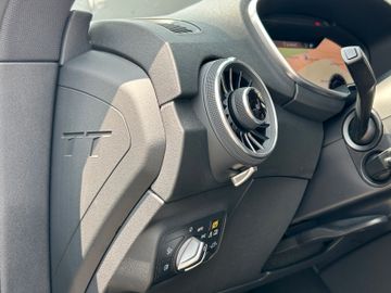 Fahrzeugabbildung Audi TT 2.0 TFSI Coupe s-Line Leder Virtual MatrixLED