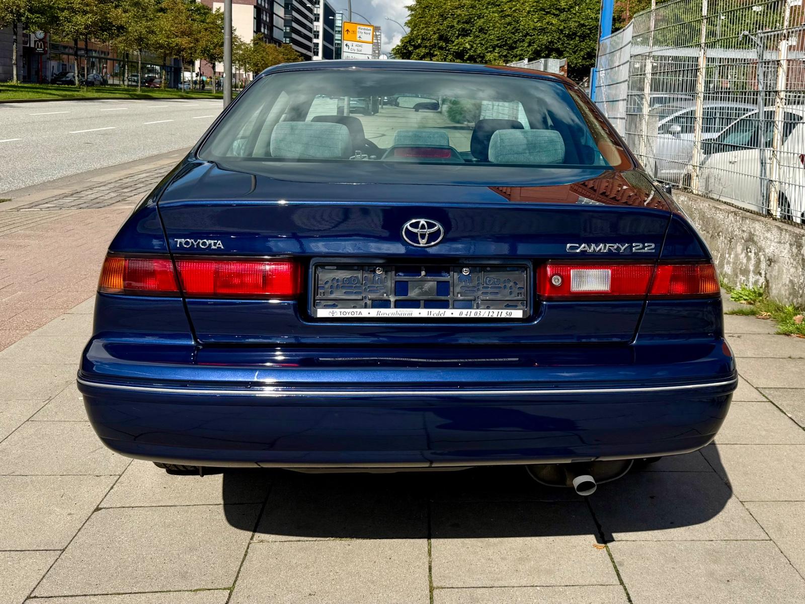 Toyota Camry 2.2 * TÜV NEU * KLIMAAUTOMATIK