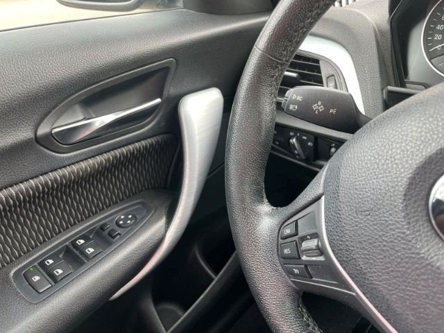 Fahrzeugabbildung BMW 118 d xDrive Navi, AHK, Sitzheizung, Schiebedach
