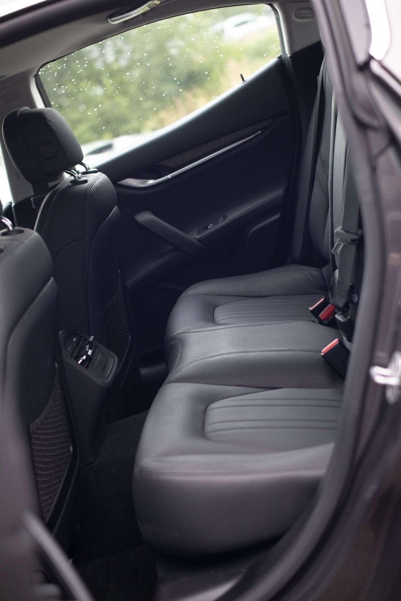 Fahrzeugabbildung Maserati Ghibli 3.0 V6 S Q4 Automatik