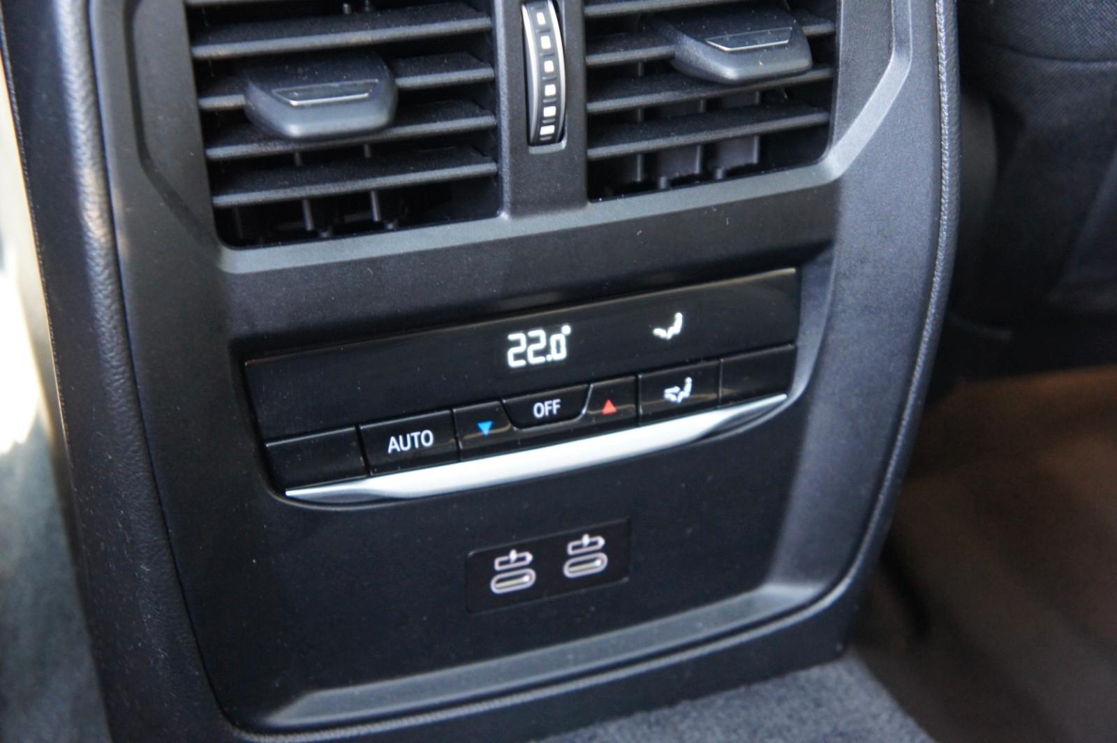 BMW 320 i Touring *ACC*HUD*PANO*LED*KAM*FACELIFT*, миниатюра 17