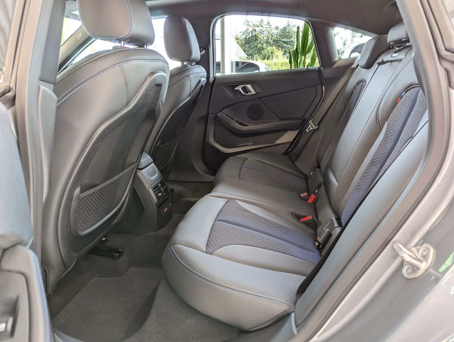 BMW 218 Gran Tourer i M-Sport Pano LED-adaptiv Cam - Image 13