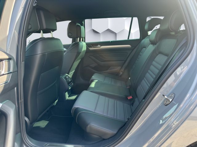 Passat Variant Elegance 1.5TSi DSG AHZV LED R Li