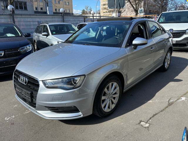 Audi A3 Limousine attraction S-Tronic SHZ PANORAMA