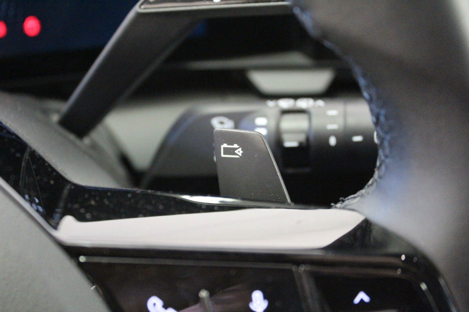 Fahrzeugabbildung Renault Megane E-Tech EV40 130hp Equilibre  Boost charge