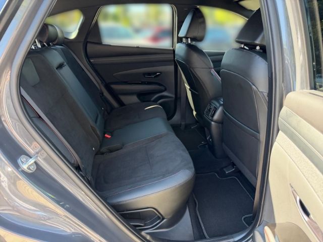 Fahrzeugabbildung Hyundai Tucson FL PHEV (MY25) 1.6 T-GDi (252 PS) 6-AT 4W