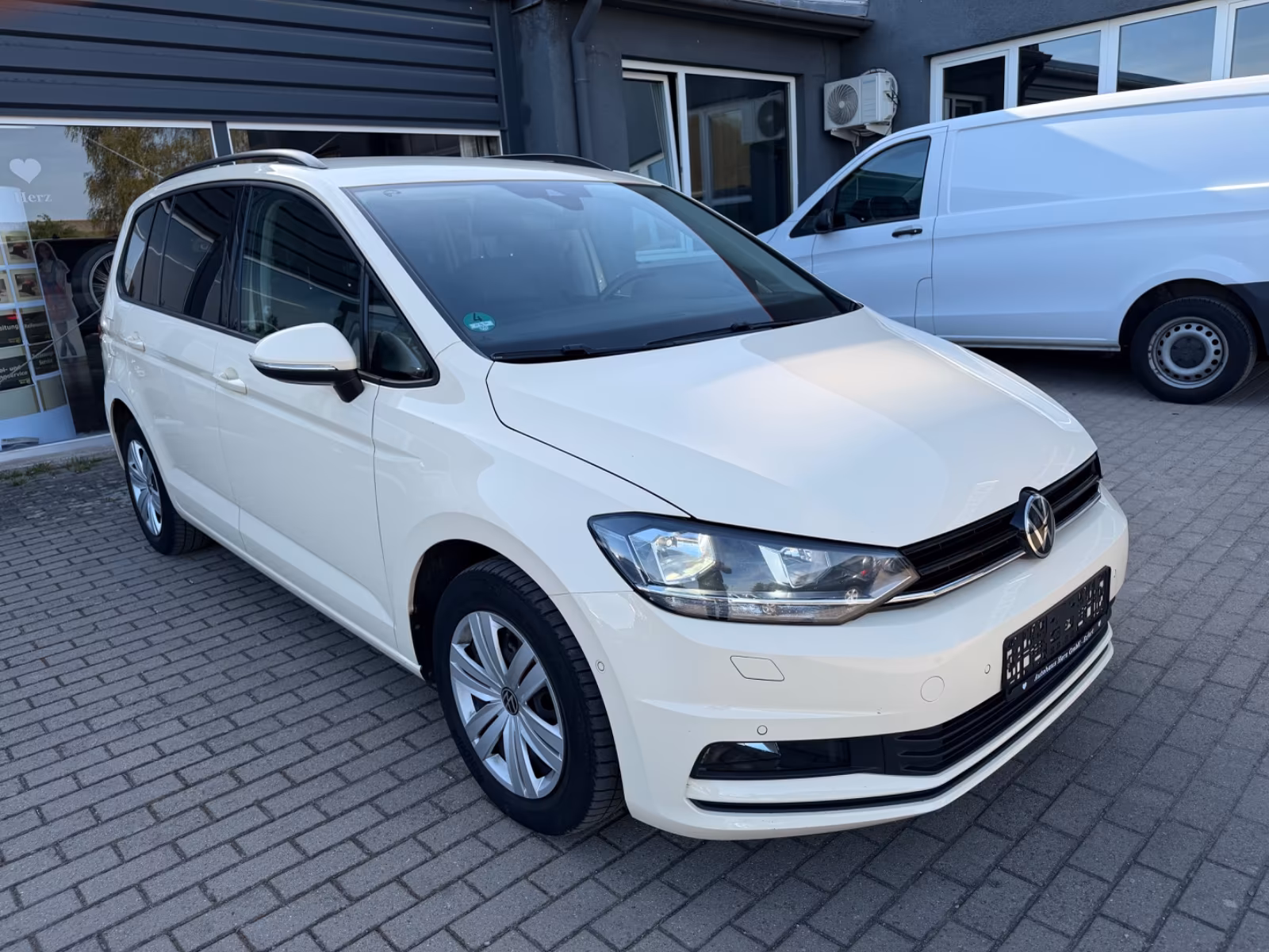 Volkswagen Touran*Taxi*VirtuellCockpit*DSG*TUV28