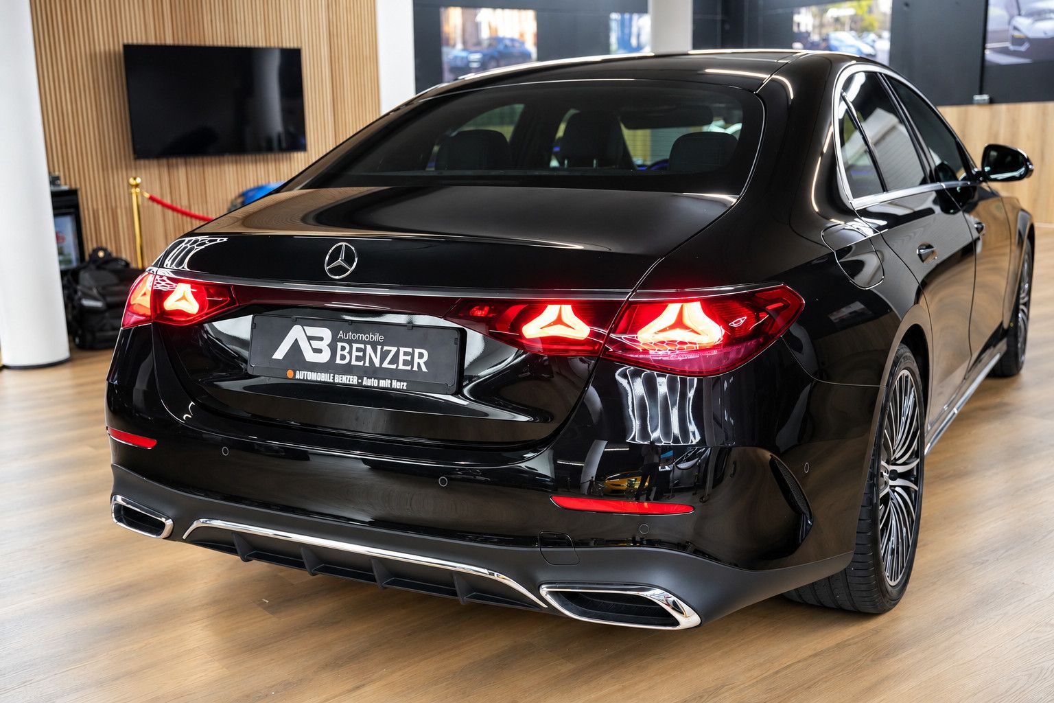 Fahrzeugabbildung Mercedes-Benz E E 220d*AMG*Ambiente*360°*Digital Light*Virtual