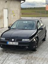 Seat Biete meinen Seat Leon 1m TÜV Neu zum Verk... - gebrauchte Seat Leon aus dem Jahr 2003