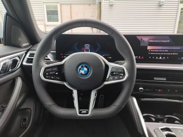 BMW i4 xDrive40 Gran Coupé M Sportpaket HK HiFi DAB